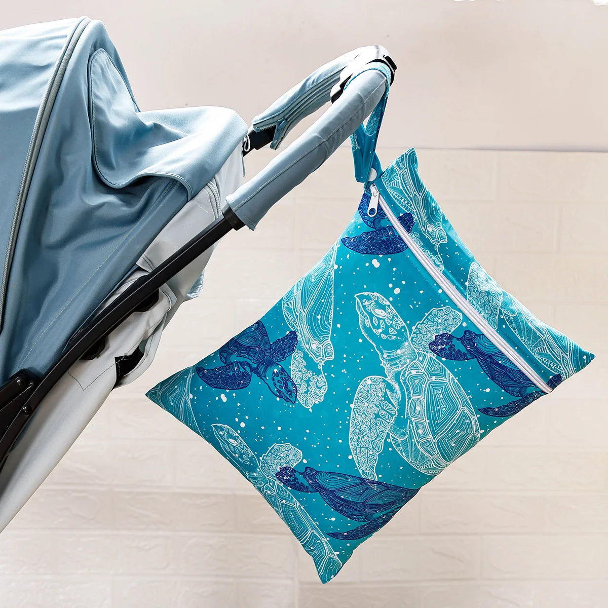Sac à langer pour bébé pour cosmétiques, lingettes et accessoires 2 en 1, comme kit de soins pour bébé