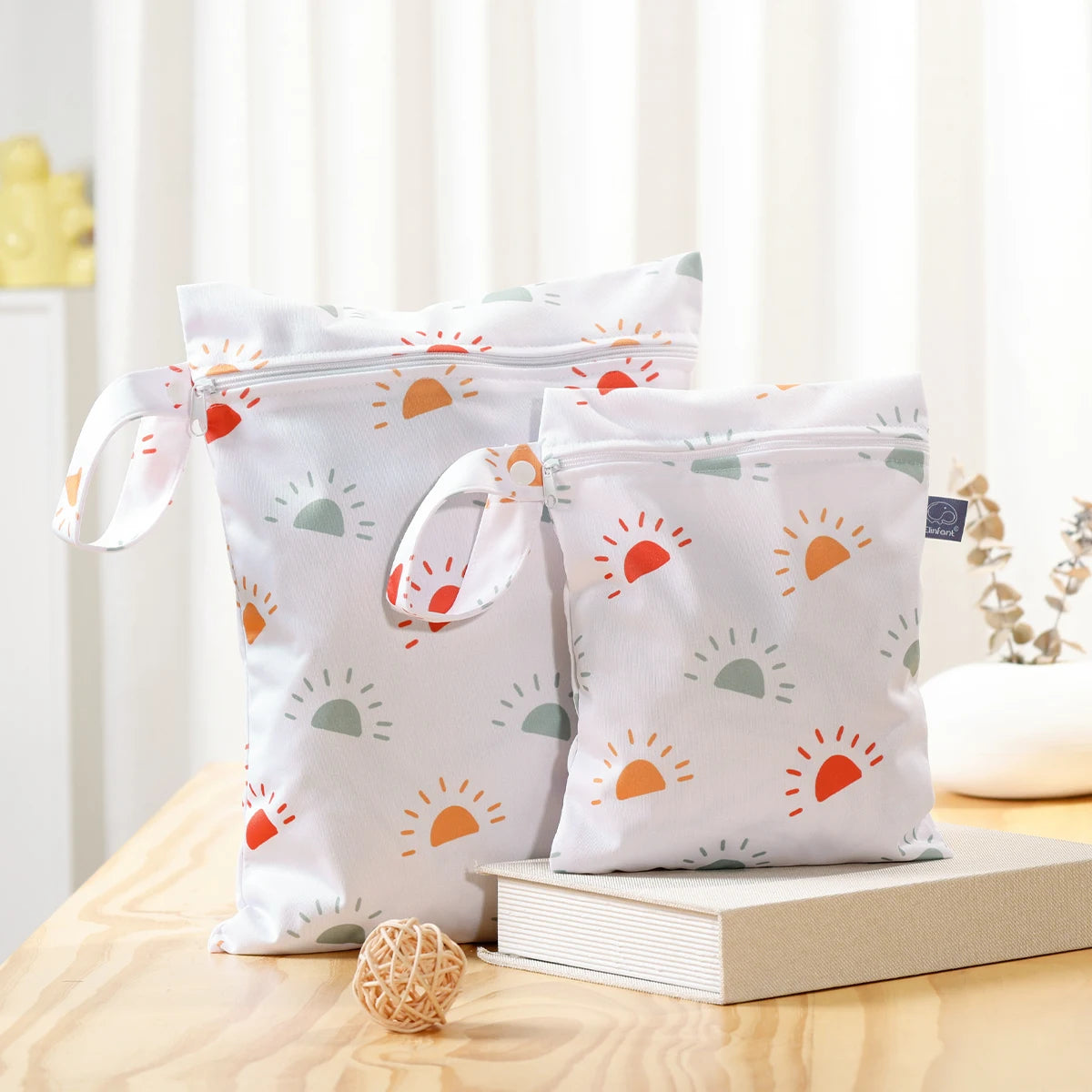 Sac à langer pour bébé pour cosmétiques, lingettes et accessoires 2 en 1, comme kit de soins pour bébé