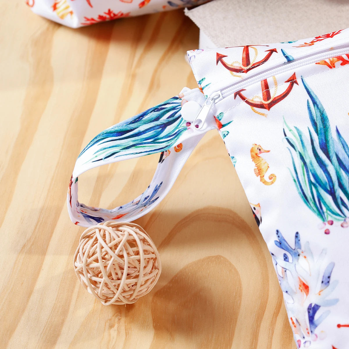 Sac à langer pour bébé pour cosmétiques, lingettes et accessoires 2 en 1, comme kit de soins pour bébé